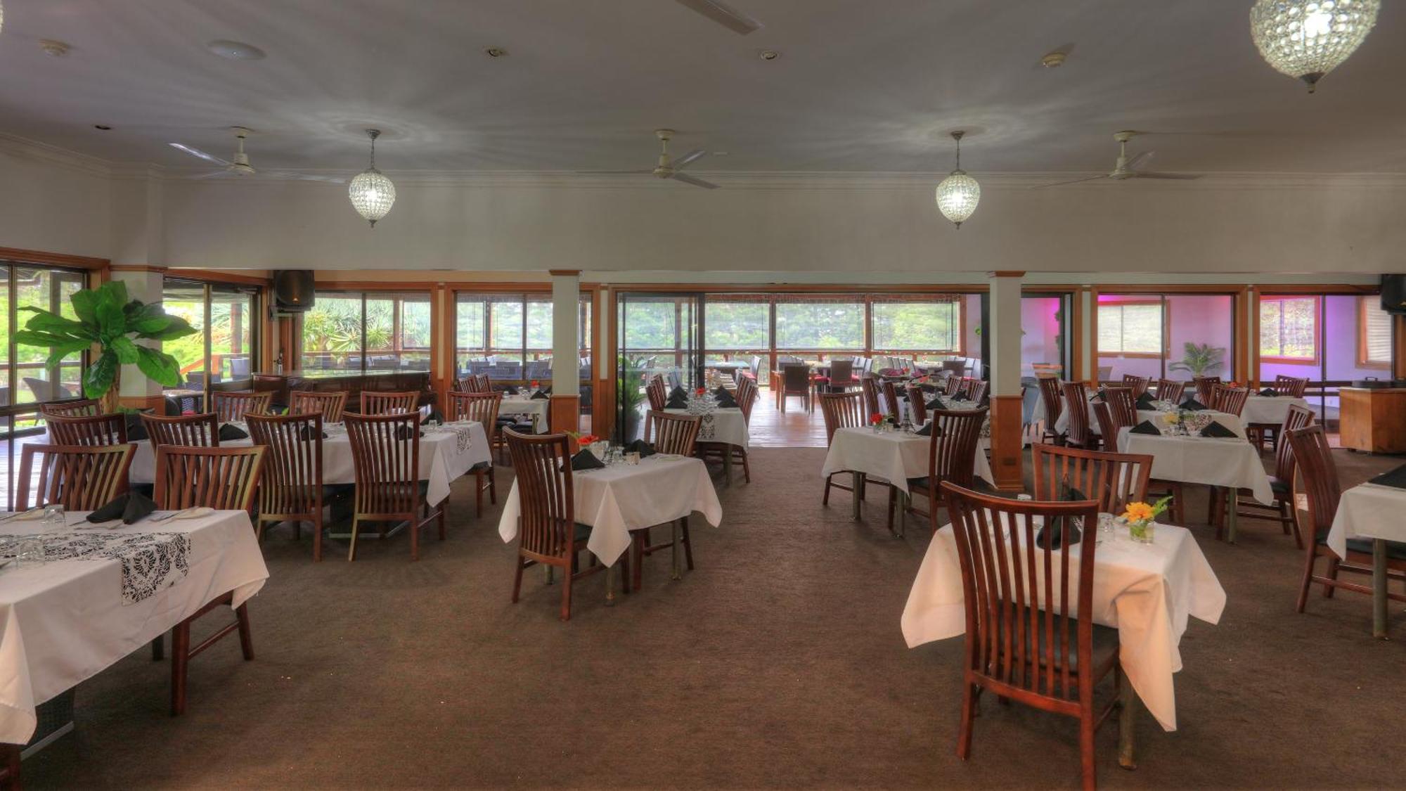 Paradise Hotel & Resort Бернт Пайн Екстериор снимка